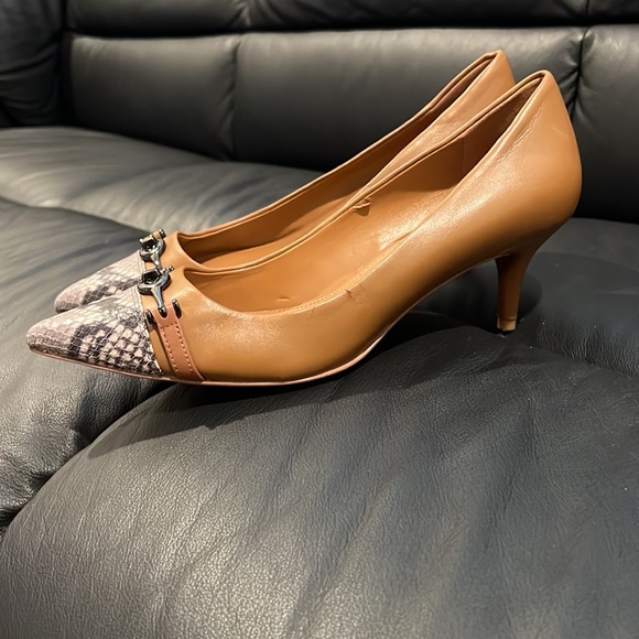 Coach lauri python snake cognac leather pointed toe heels 2 1/2 inch 9.5 9 1/2 - Picture 2 of 5